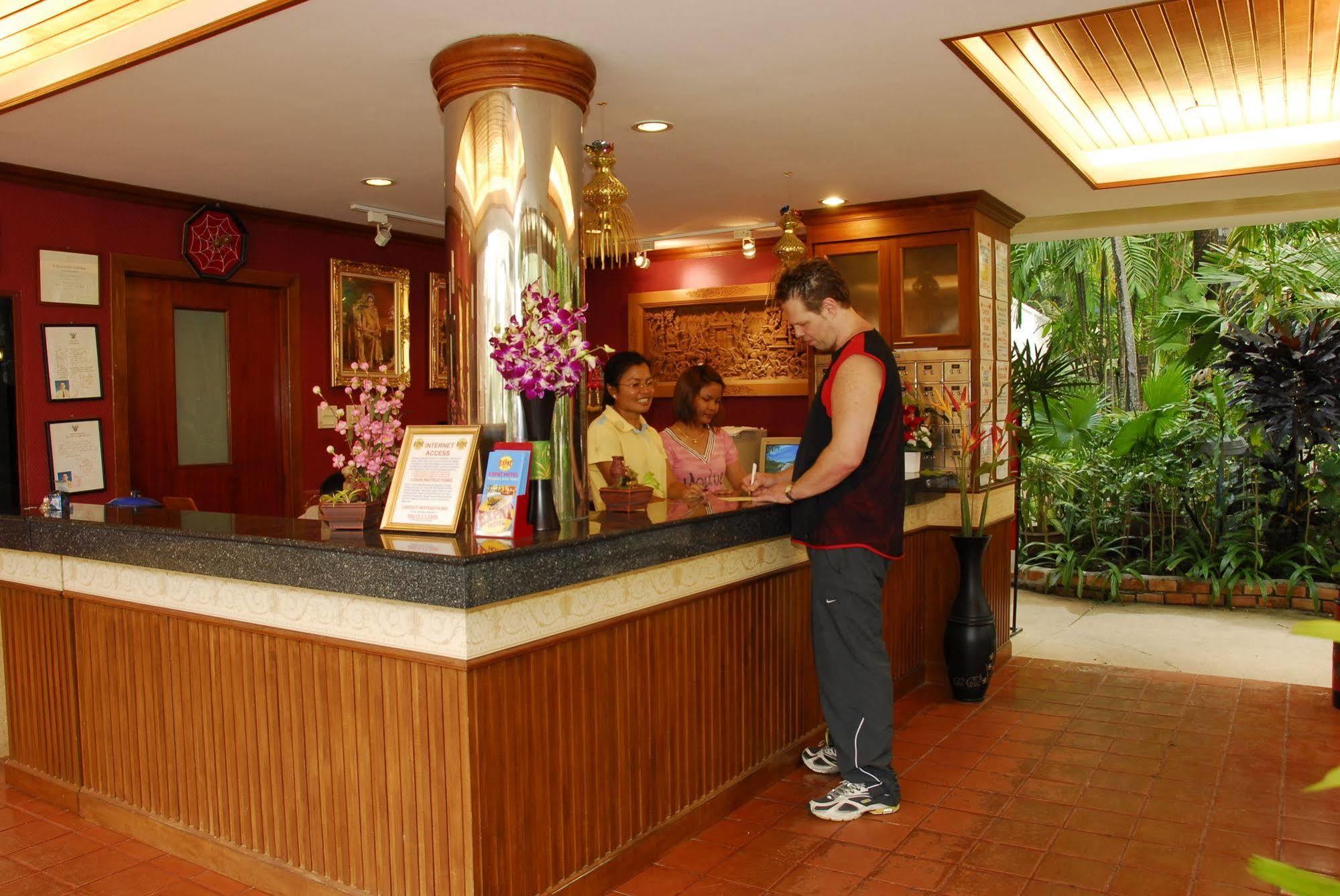 外籍酒店 Patong 外观 照片